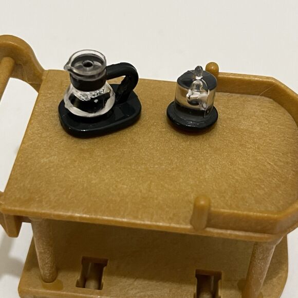 Calico Critters Sylvanian Families Serving Cart with Coffee Pots & Bread Box - Picture 4 of 10